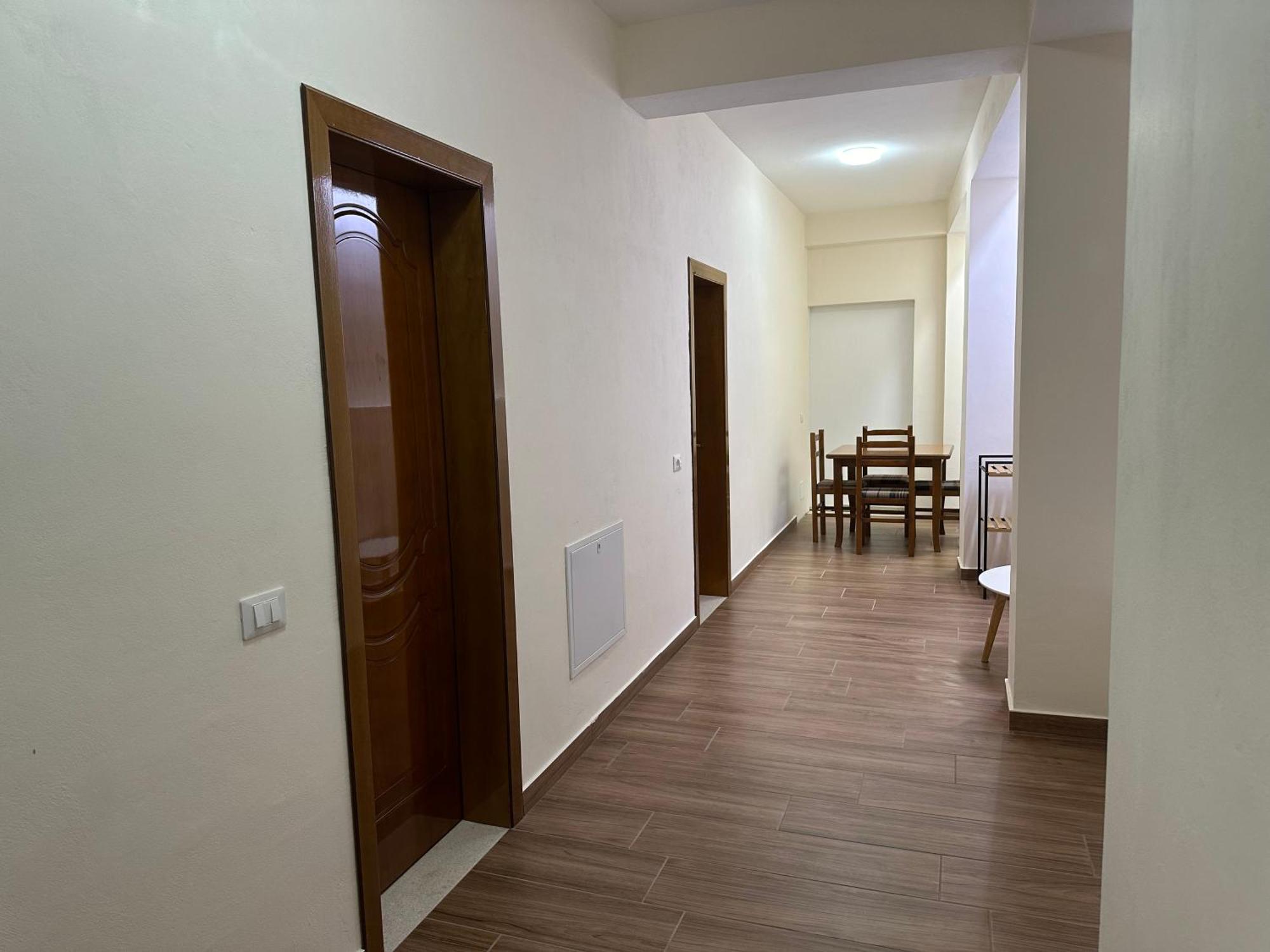 Guni Inn Krujë Exteriör bild