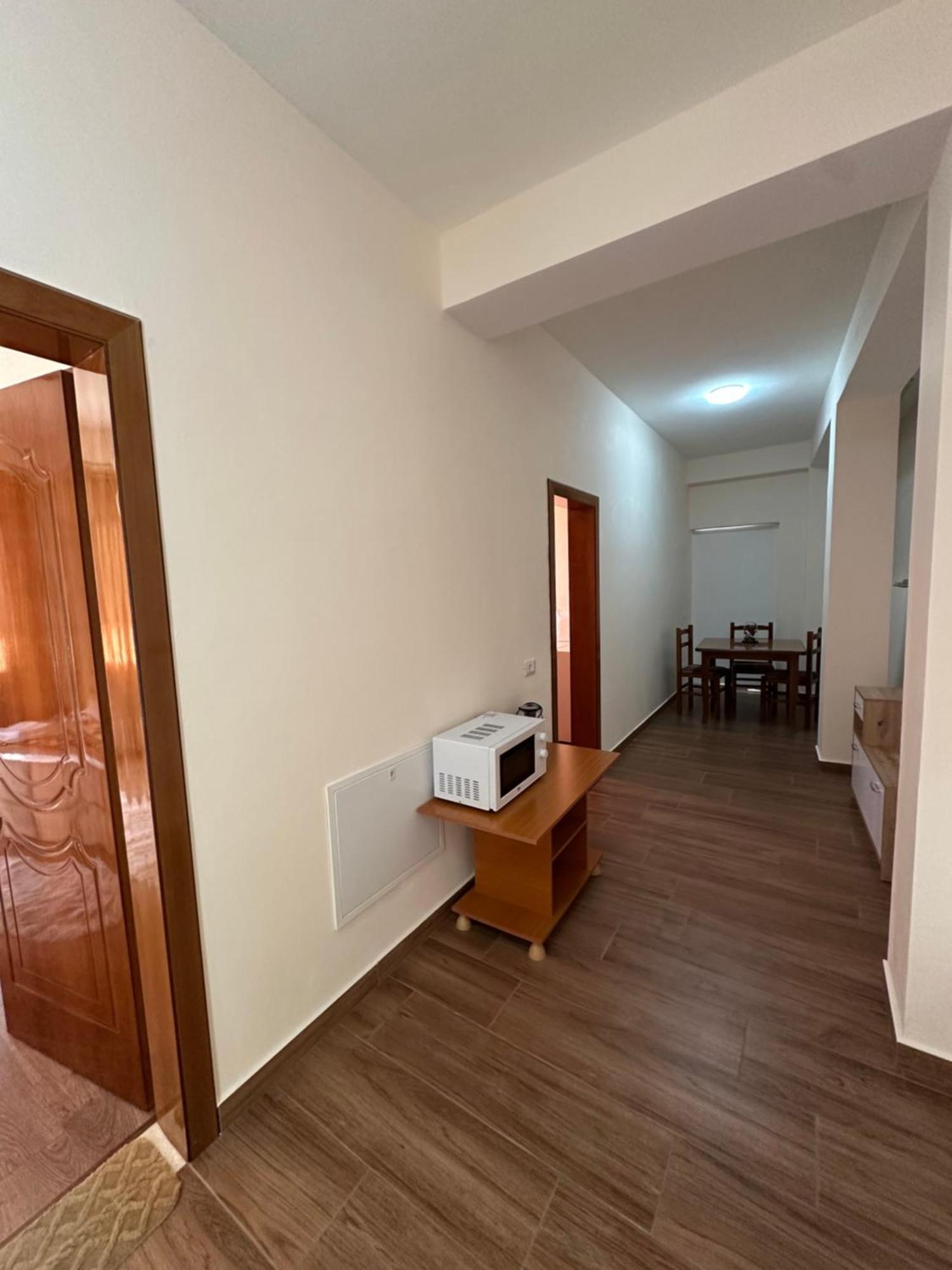 Guni Inn Krujë Exteriör bild